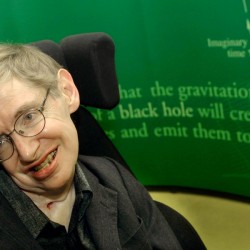 stephen-hawking-1_slide-006982fa75150529fd1b80487b61298644e6fa21-s900-c85